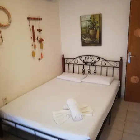Sea Side Economou Aparthotel *