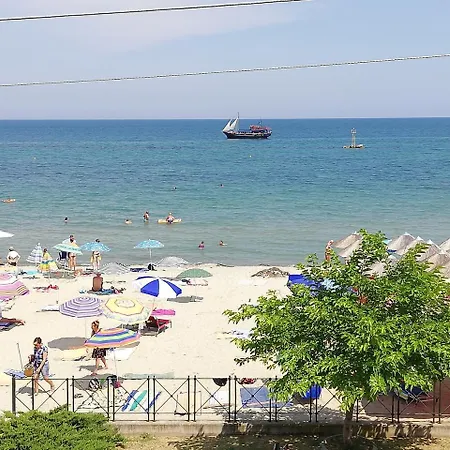 Sea Side Economou מלון דירות 3*
