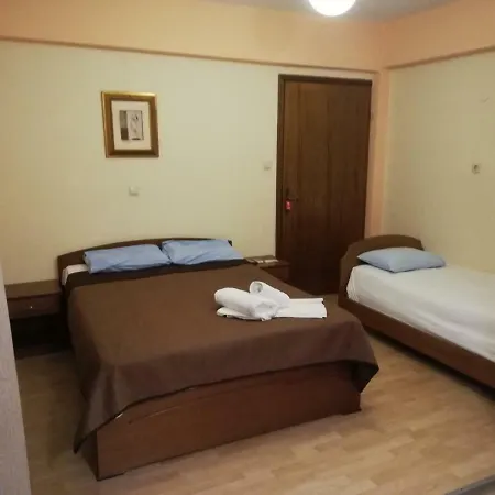 מלון דירות Sea Side Economou 3*