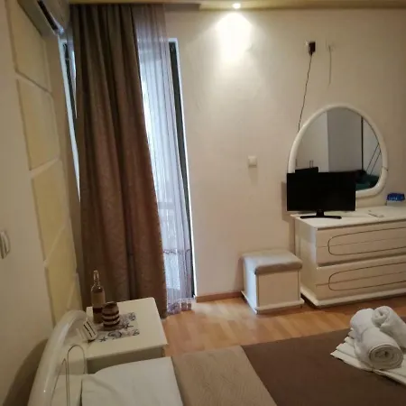 מלון דירות Sea Side Economou