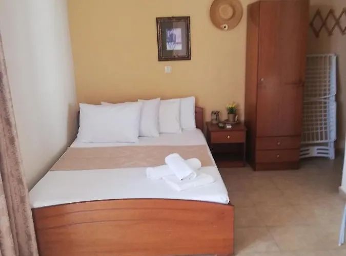 Sea Side Economou 3*