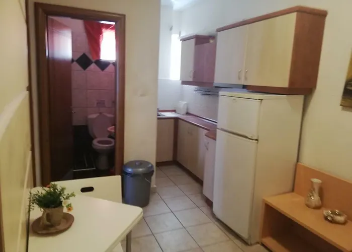 Sea Side Economou Aparthotel 3*